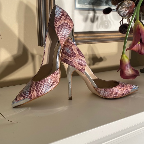 MARCIANO STILETTOS IN PYTHON PRINT - LIKE NEW - Picture 4 of 16